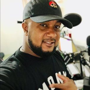 Meet your Posher, Wayne